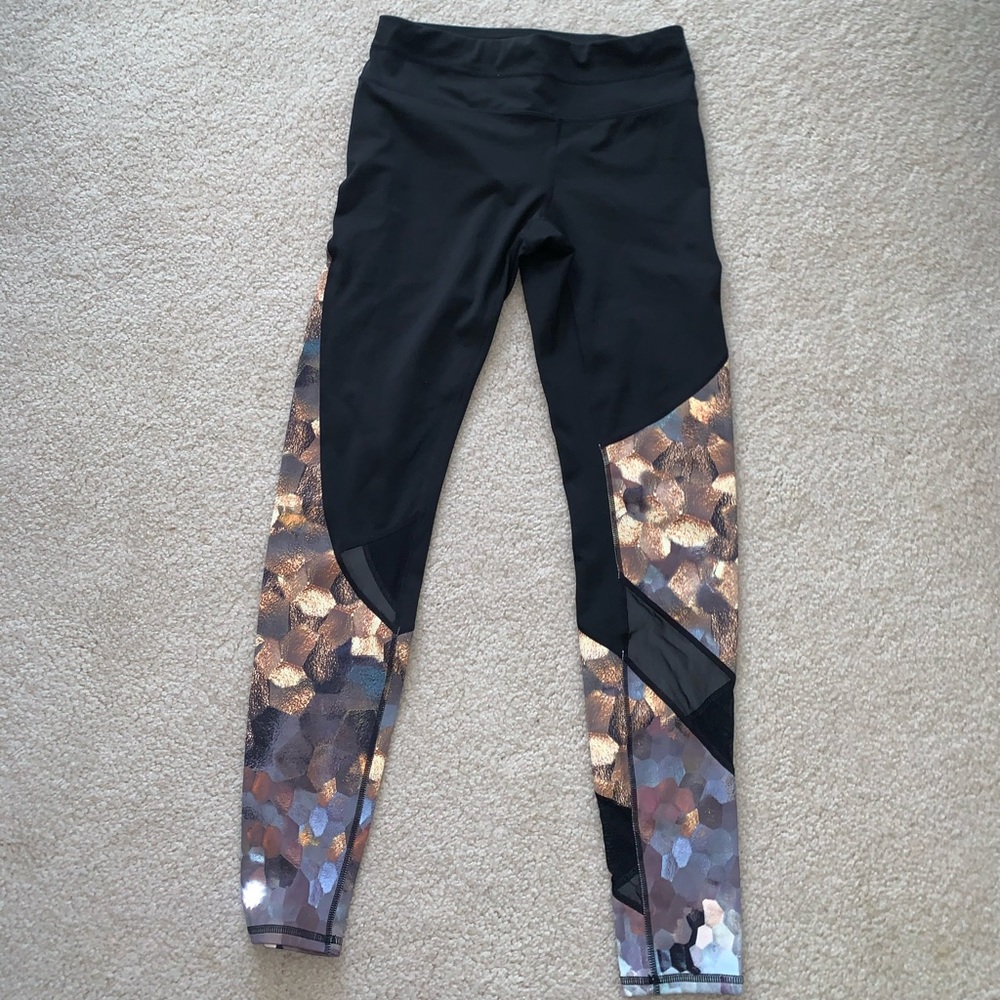 Unique black and gold athlete leggings